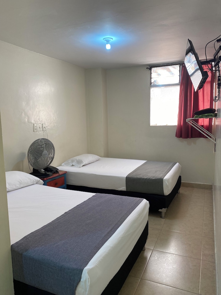 Ayenda 1248 Conquistadores 31/46