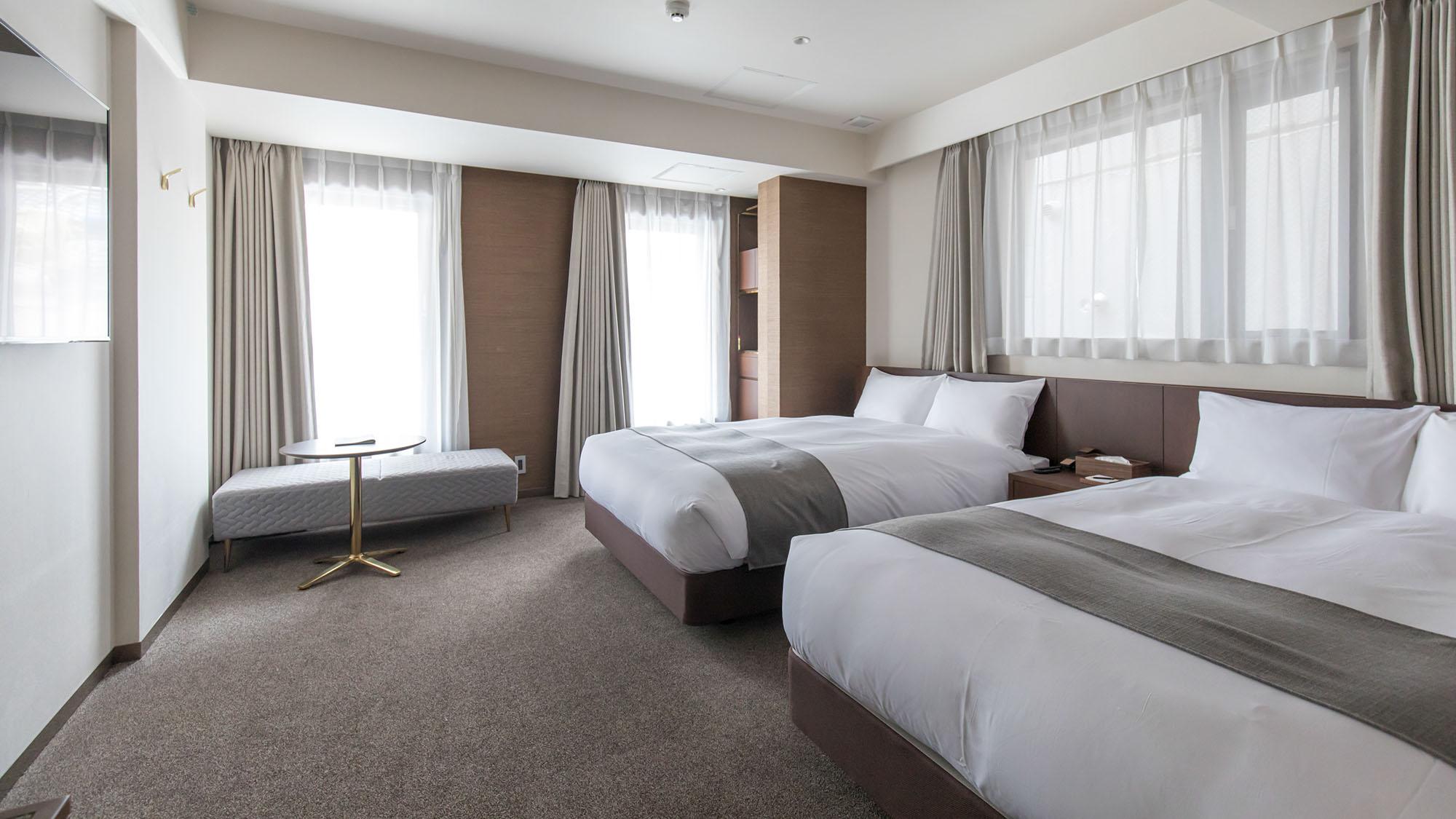 COMFORT, 2 DOUBLE BEDS