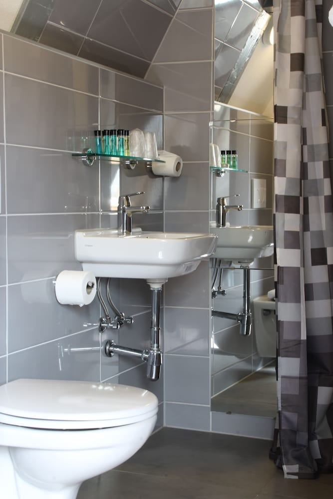 Room, Quadruple, 4 Beds, Attic، Hotel Amsterdam Mansion 5/5