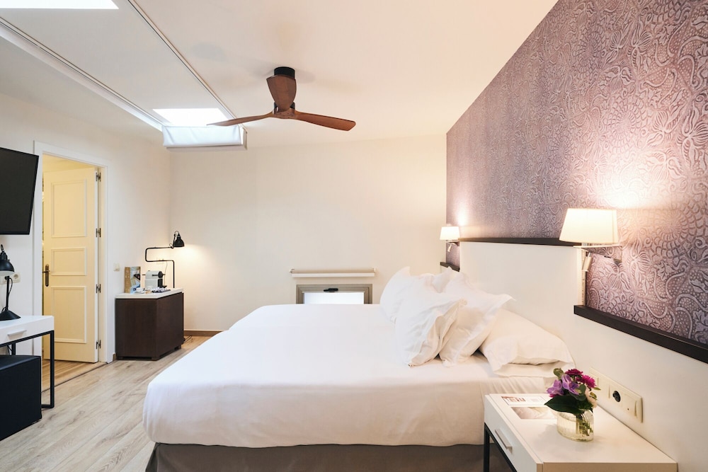 COMFORT, DOUBLE BED