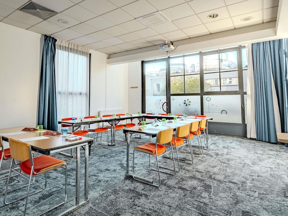Ibis Marne La Vallee Champs 49/57