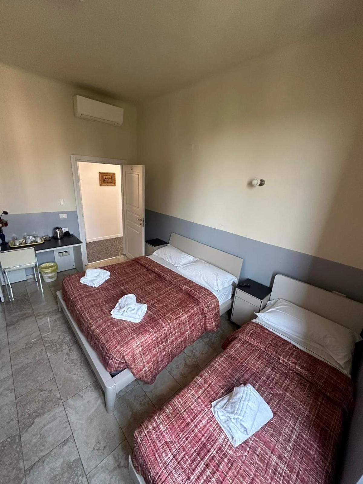 Room, Triple, Private Bathroom