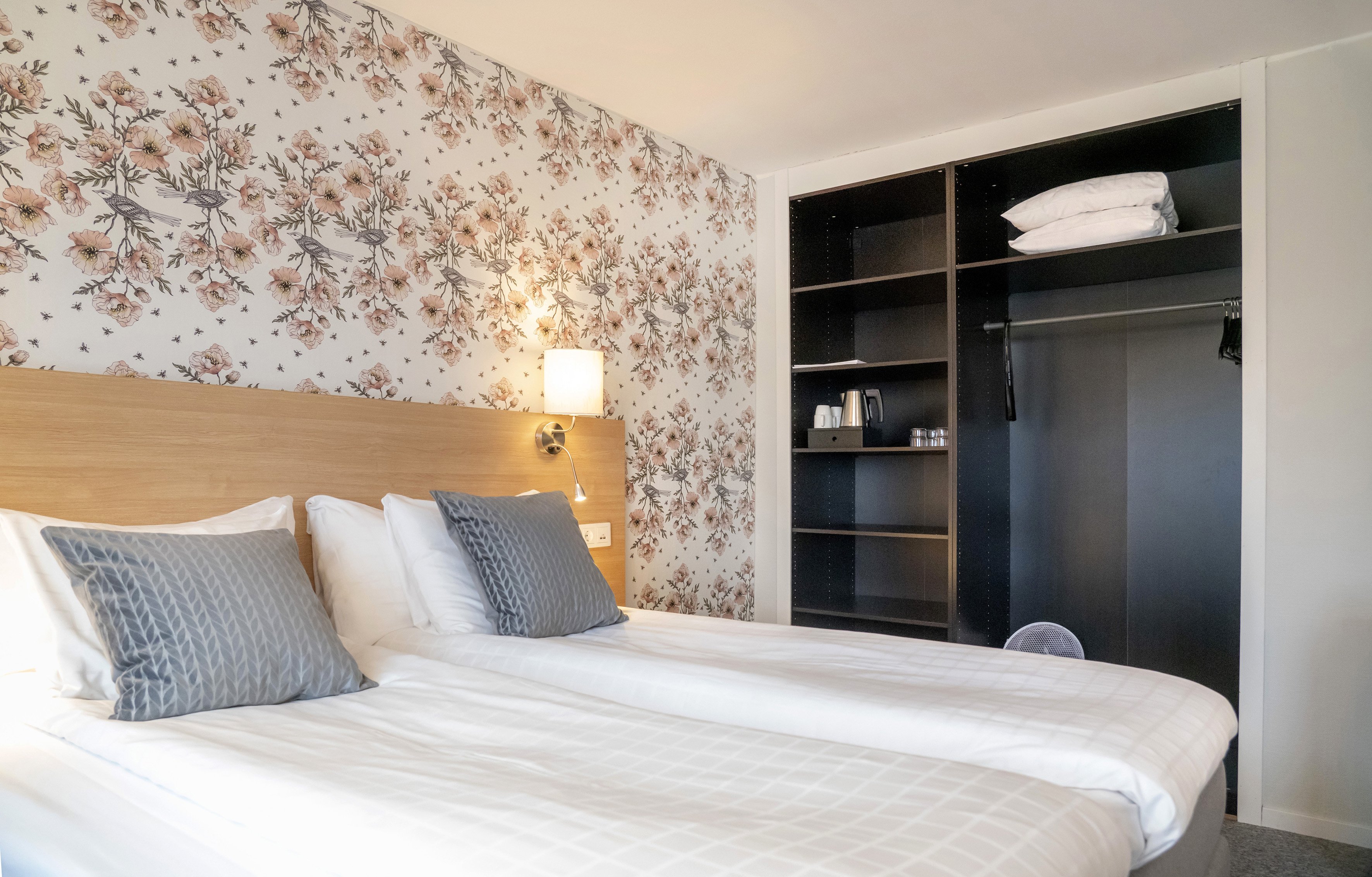 First Hotel Dragonen 10/72