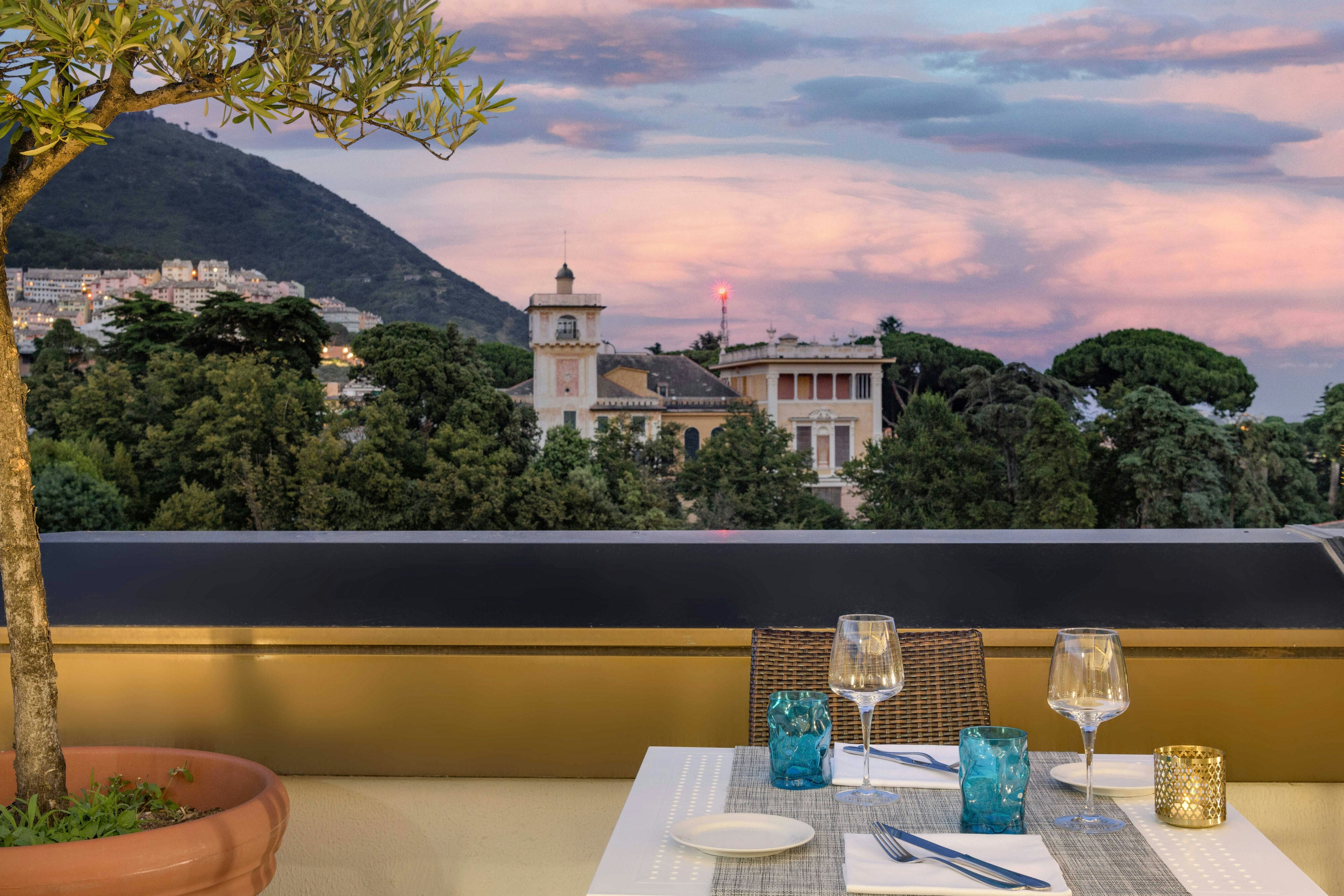 Ac Hotel Genova By Marriott 49/50