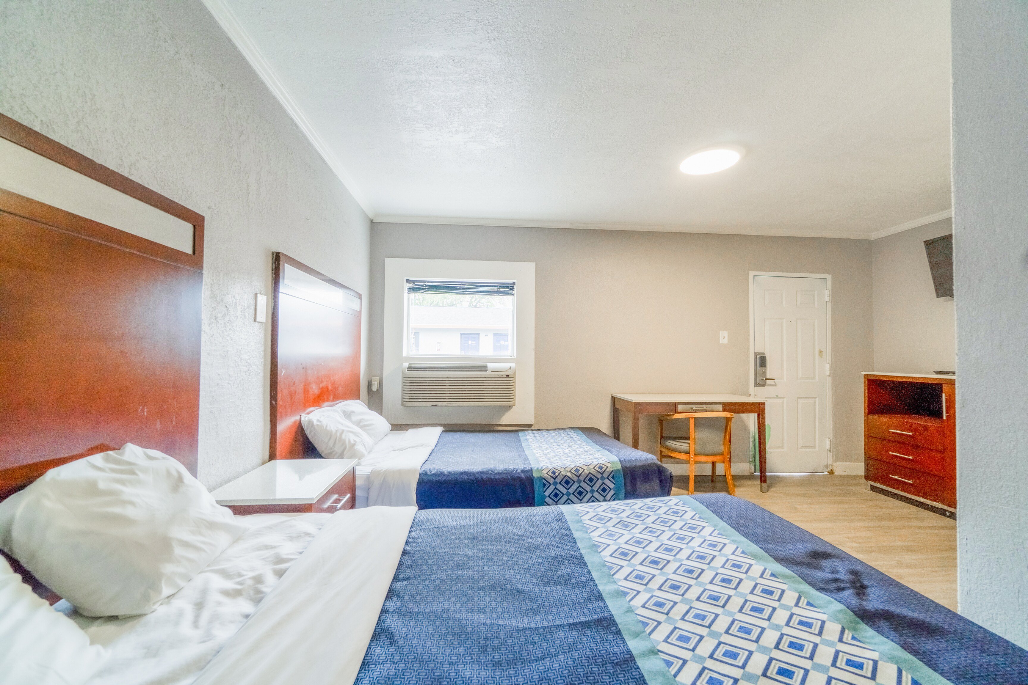 2 Full Beds Non-Smoking، Alamo Oasis Inn and Suites By OYO San Antonio 10/10
