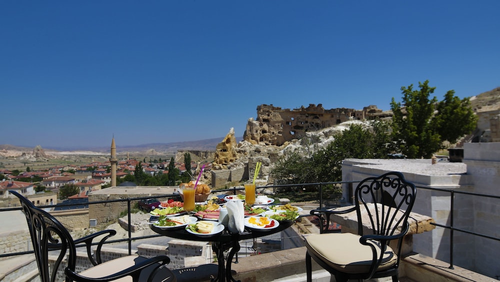 Phocas Cave Suites 59/71