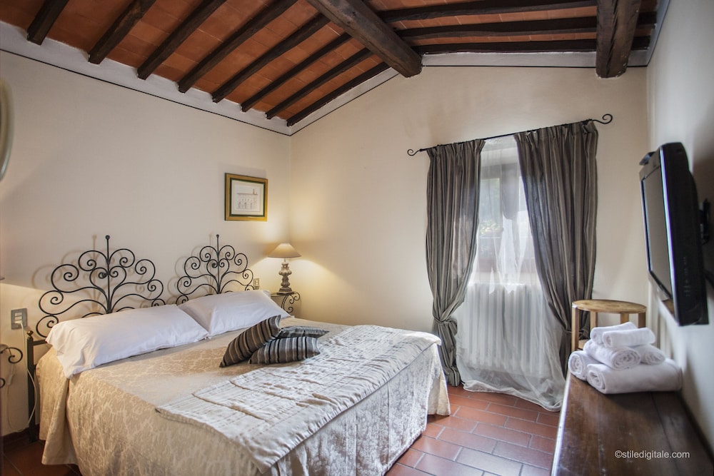 1 Bedroom, Junior Suite, Double Bed, Garden View, Sofa, Garden Area