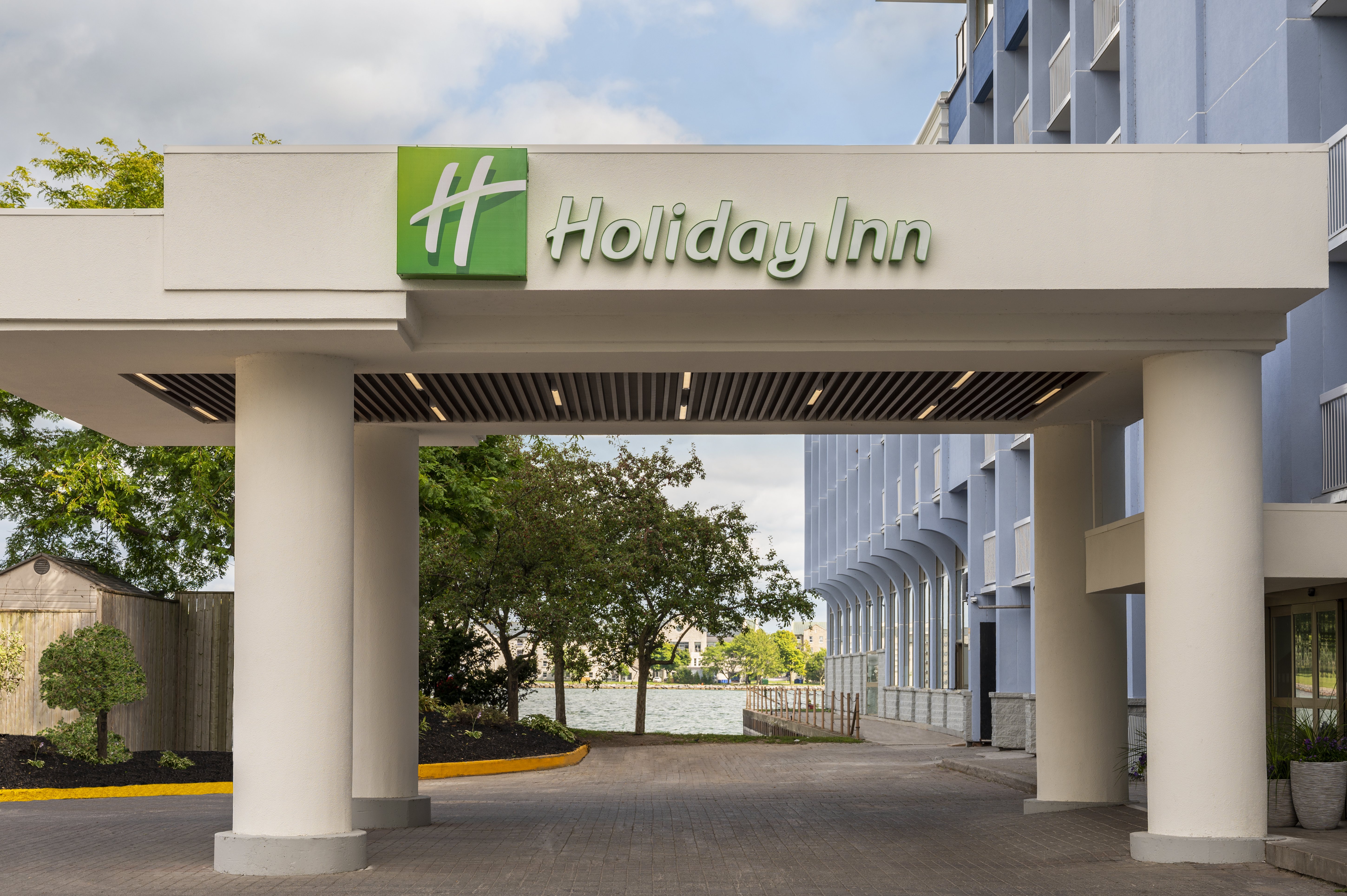 Holiday Inn Kingston Waterfront 4/71