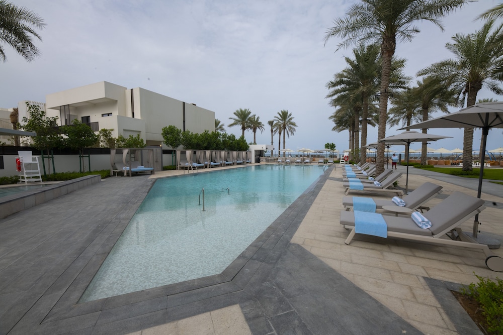 Palace Beach Resort Fujairah 39/45