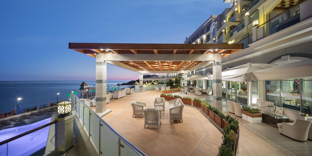 Merit Royal Premium Hotel Casino & Spa