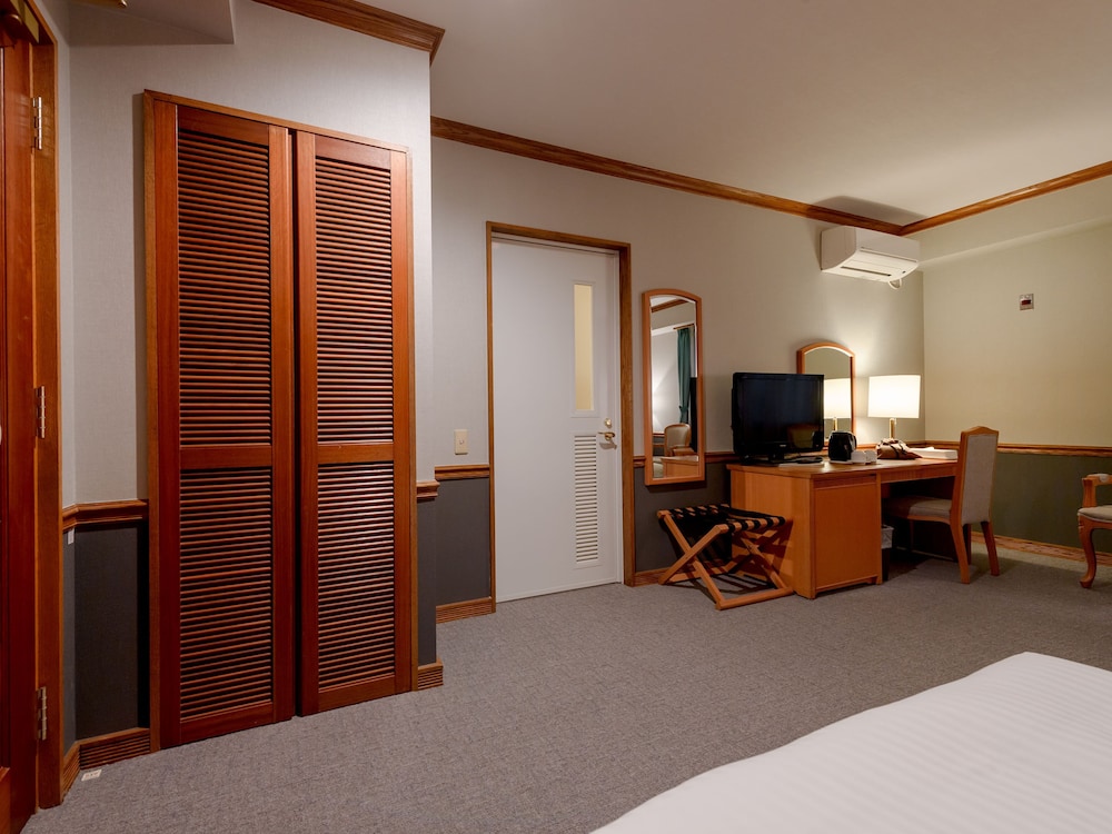 Hotel Azat Naha 34/69