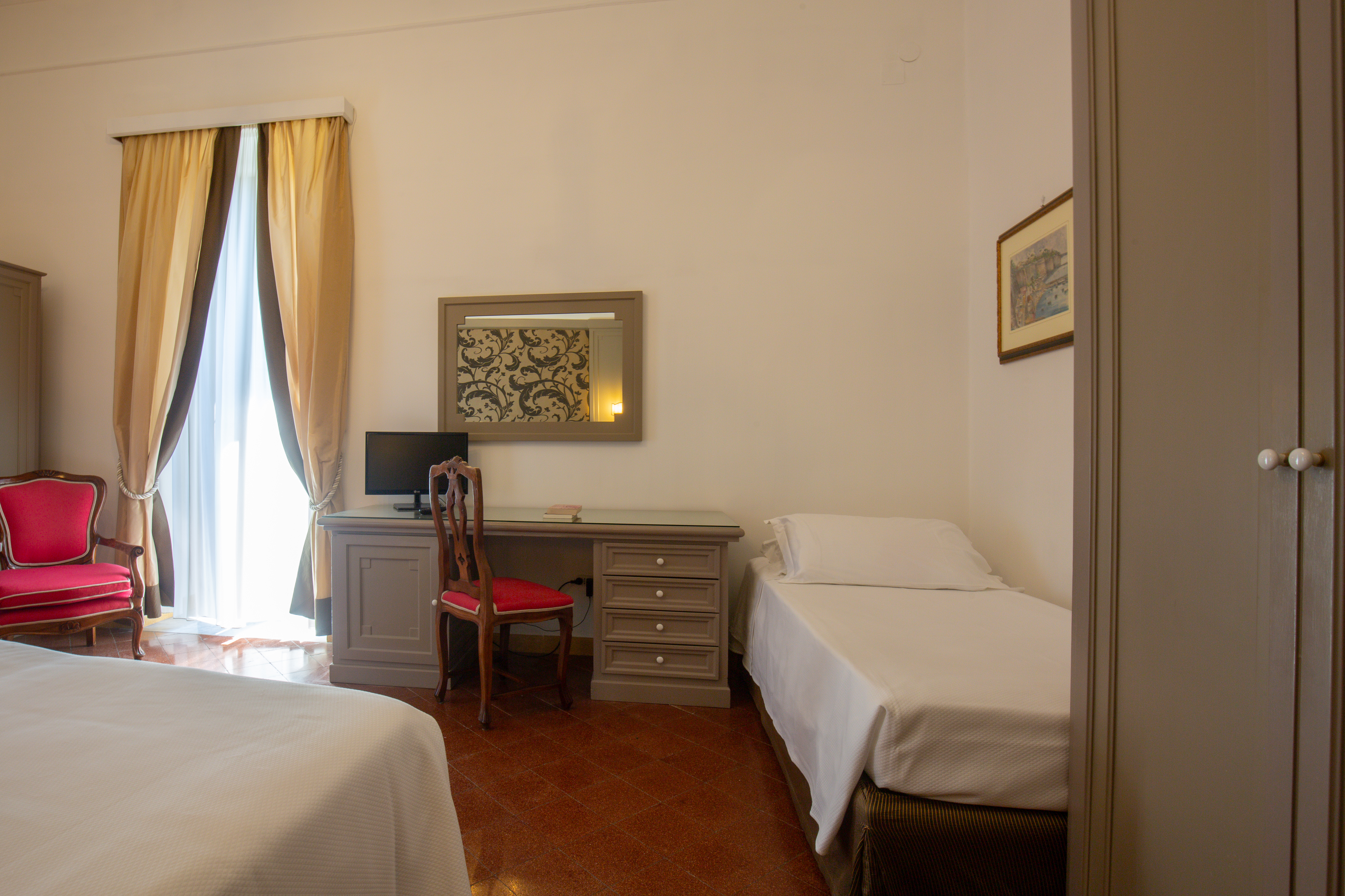 Premium, Superior, Lateral Side Sea View، Grand Hotel Europa Palace 2/3