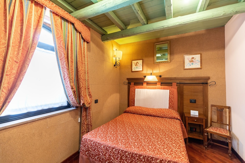 Relais Santa Anastasia 11/55