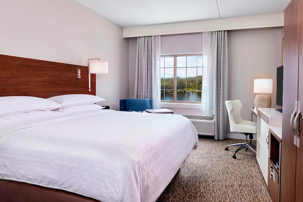 Room at Sheraton Jacksonville Hotel, JACKSONVILLE - FL