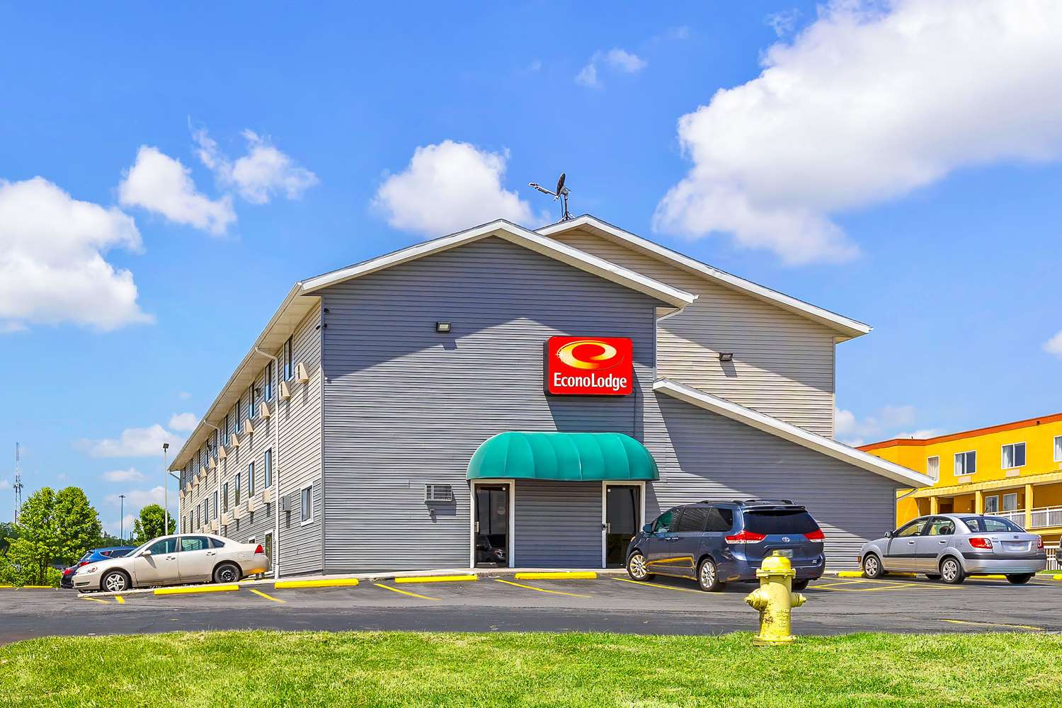 Econo Lodge Akron Copley Northwest 2/34