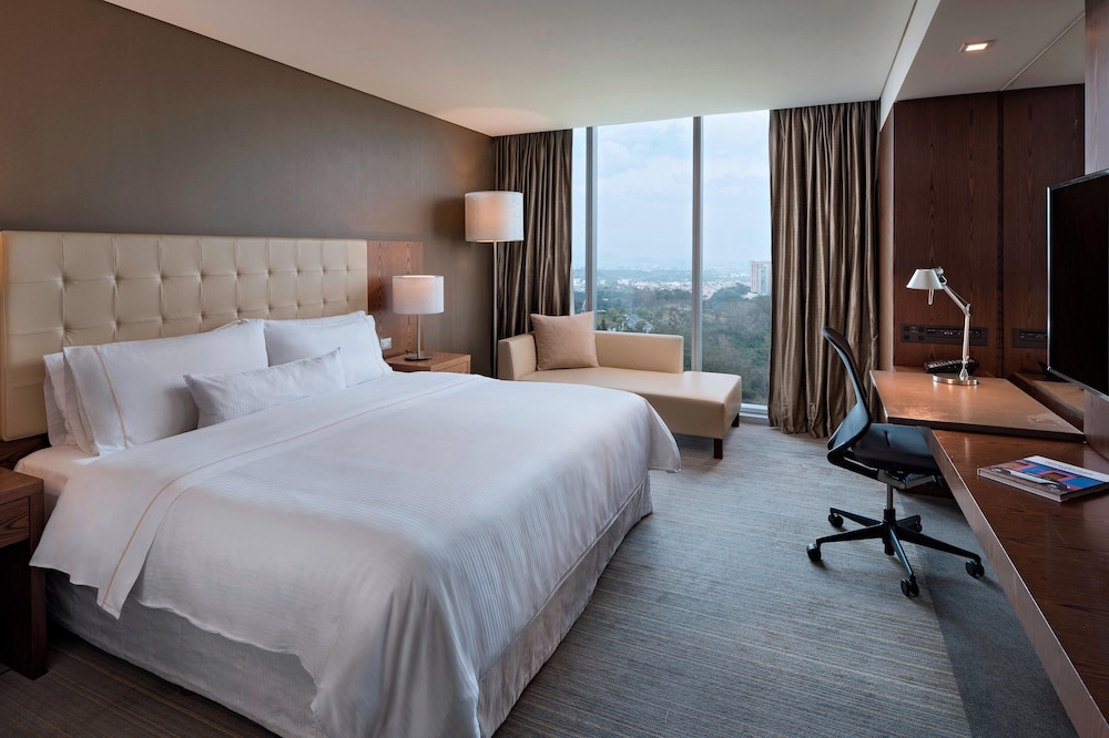 The Westin Santa Fe Mexico City 8/62