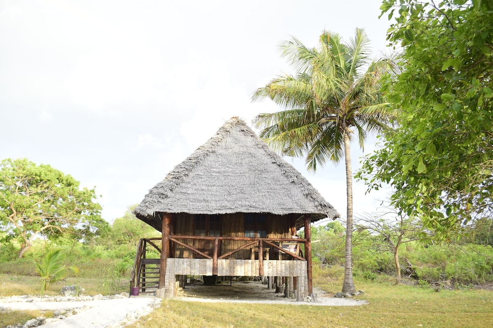 Pemba Lodge 4/50