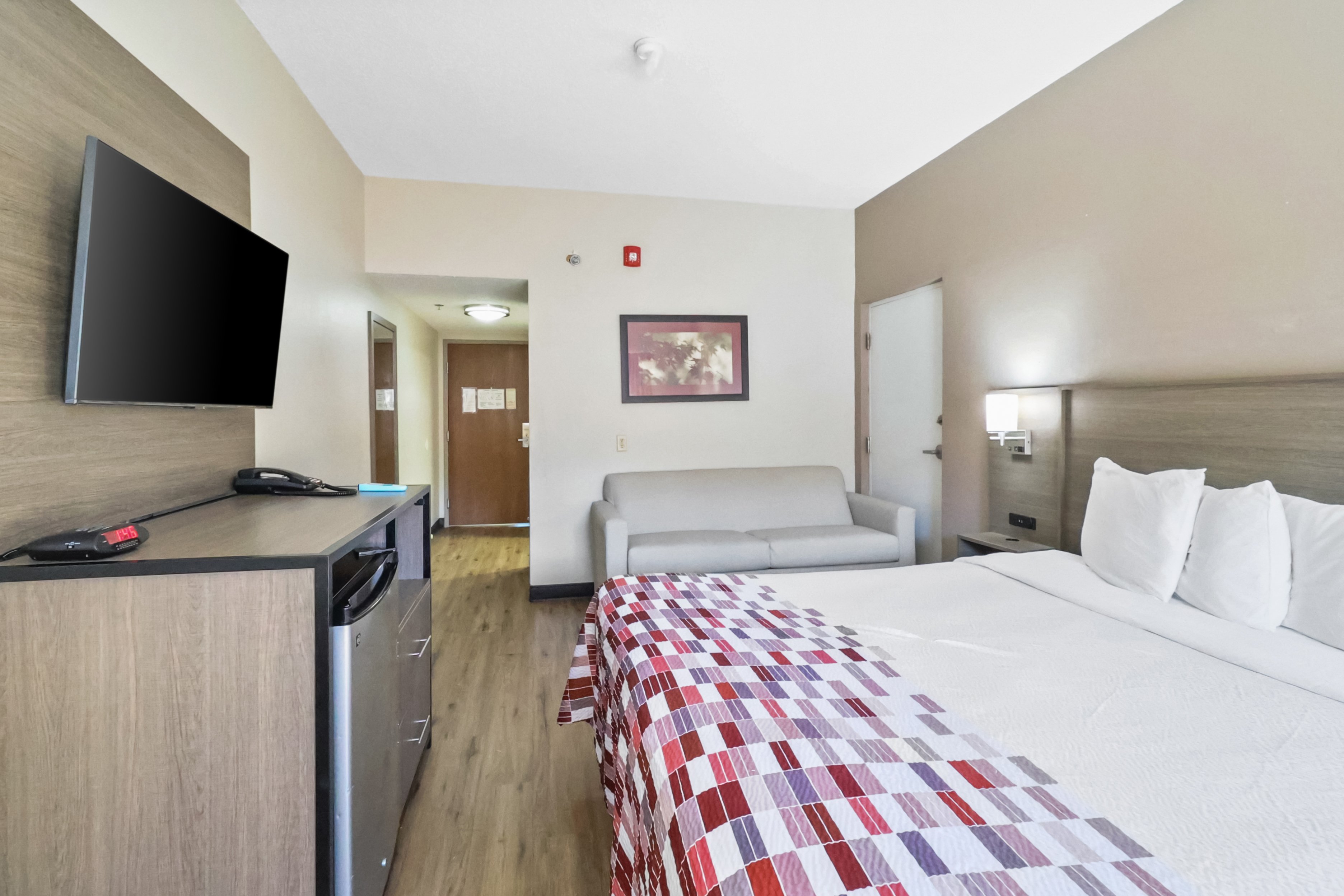 SUPERIOR, KING BED