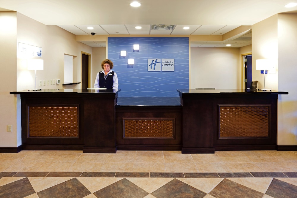 Holiday Inn Express Hotel Suites Newport South 8/79
