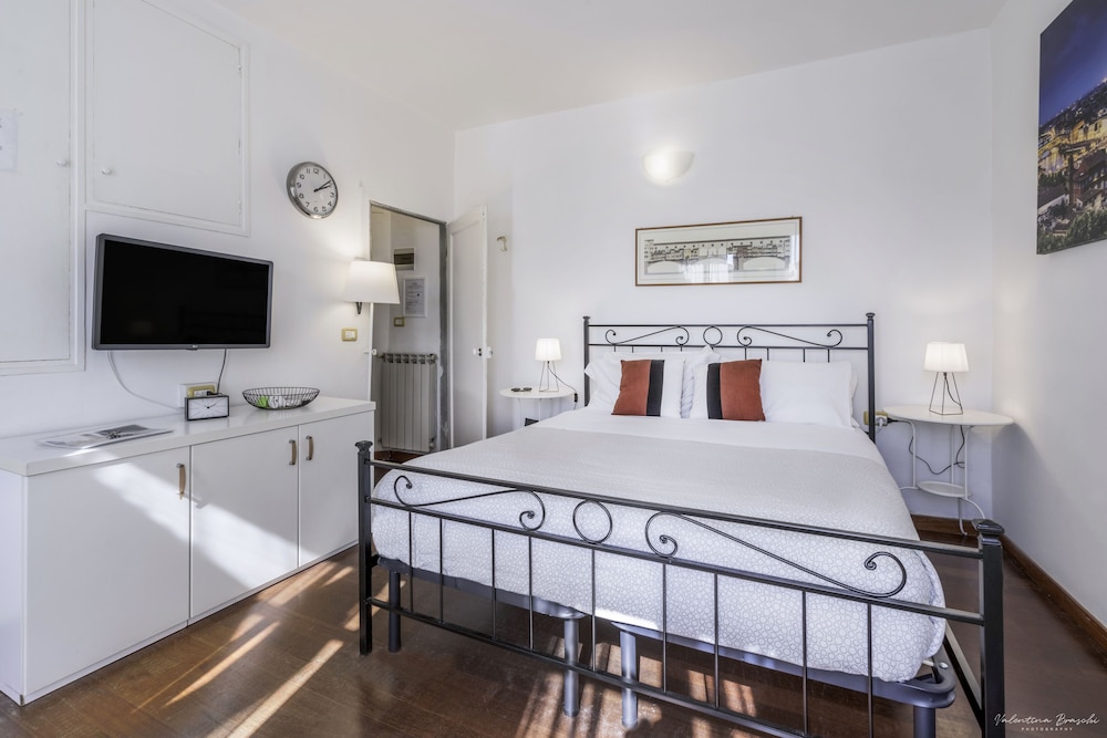 Wine Apartments Florence Prugnolo 10/23