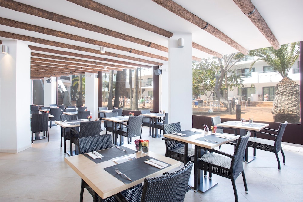 THB Lanzarote Beach 32/50