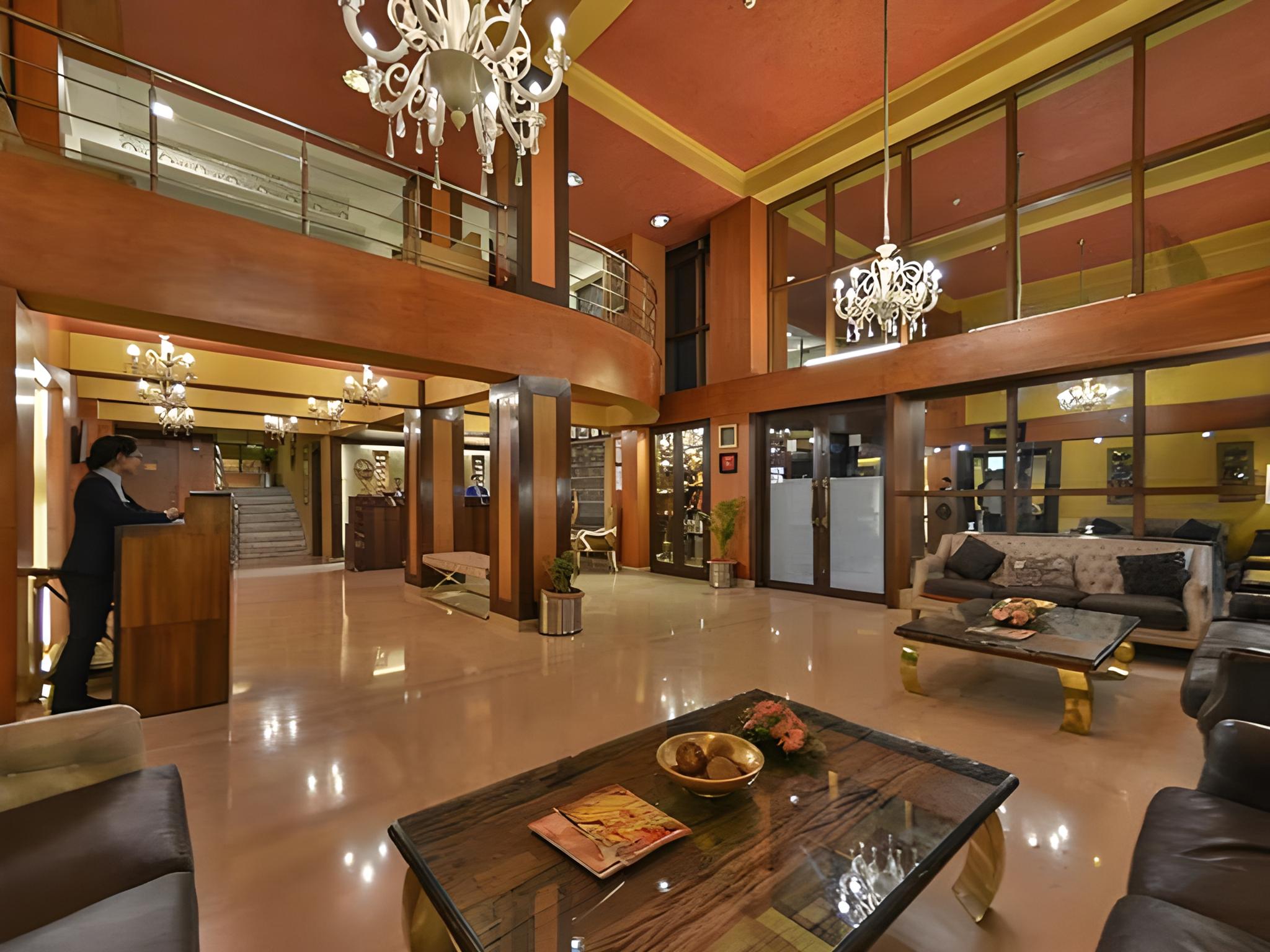 Batra Hotel 4/27