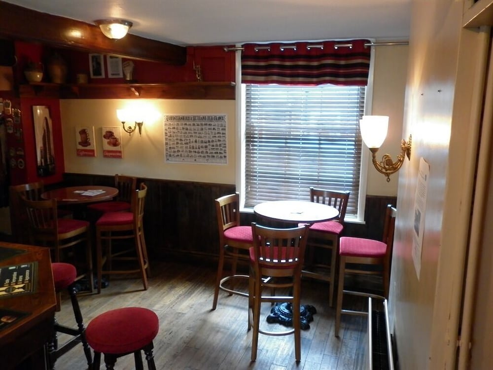 The Dixie Arms Hotel 15/22