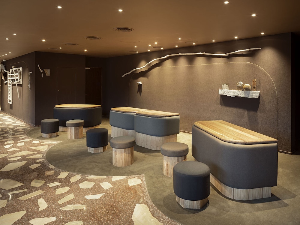 Hotel Karen 6/50