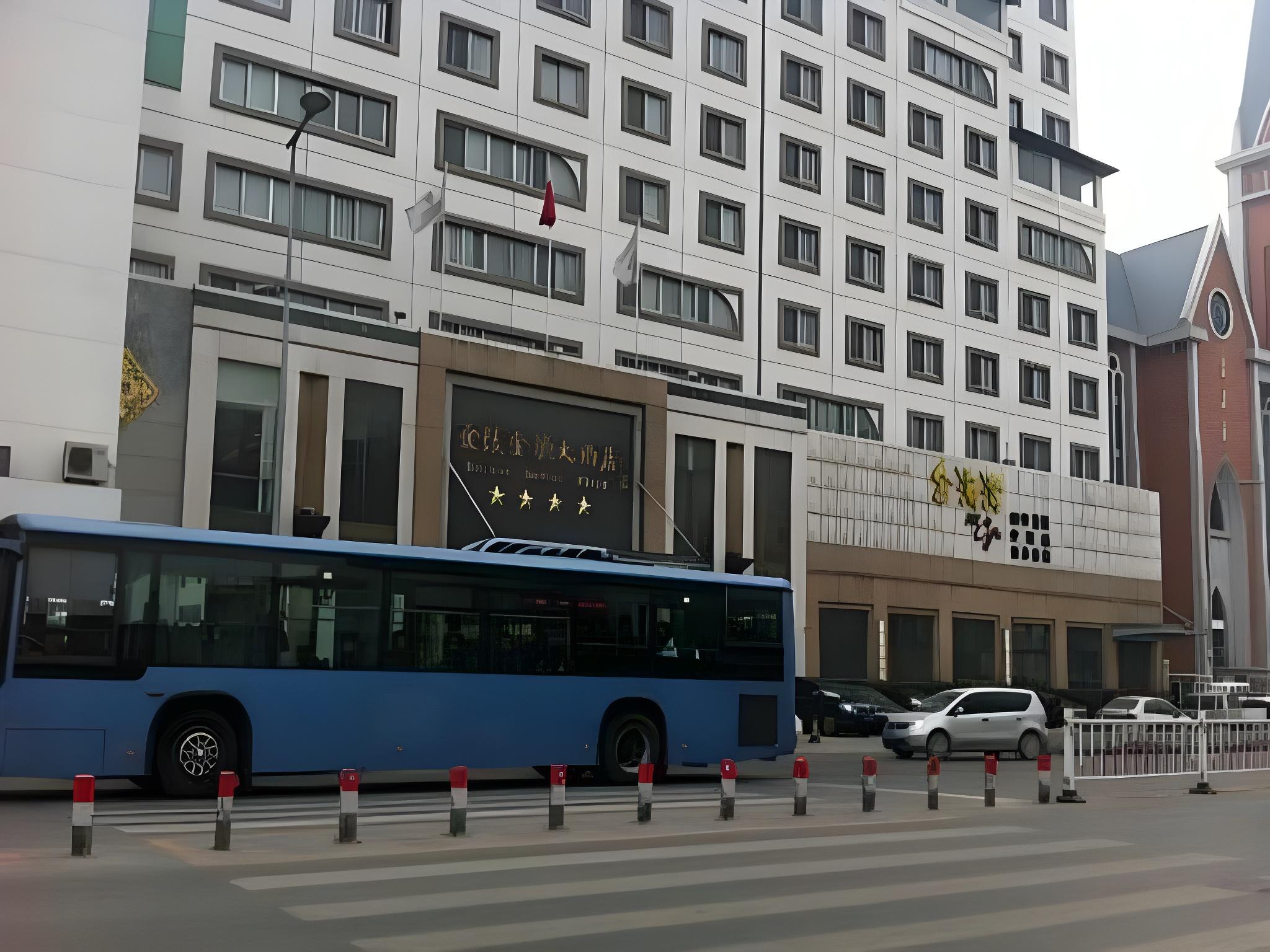 Jinyuan Jinling Plaza 58/63