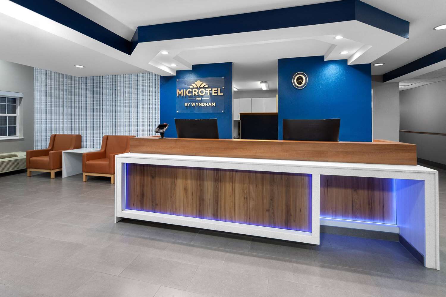 Microtel Inn & Suites by Wyndham Janesville 3/32