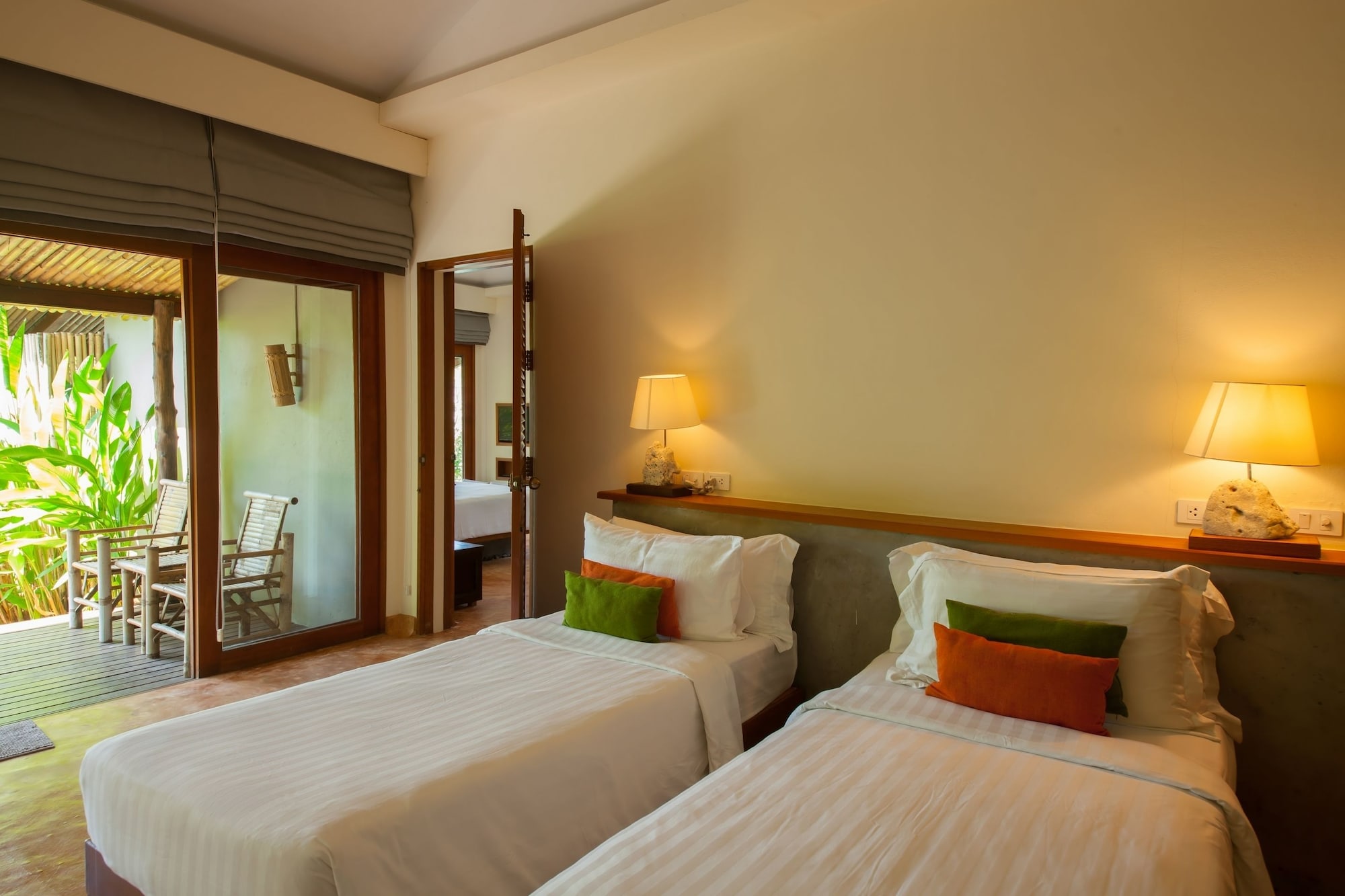 2 Bedrooms, Pool, Villa, King and Twin Beds