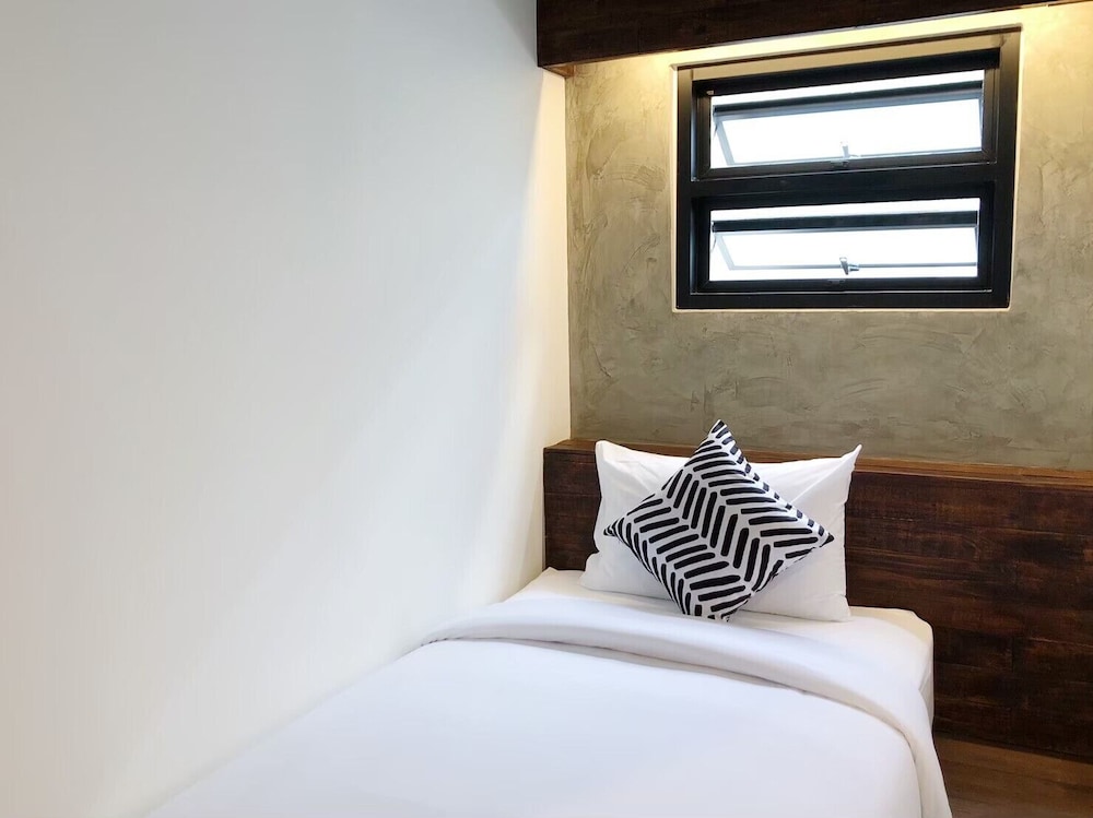 The Entaneer Poshtel - Hostel 13/42