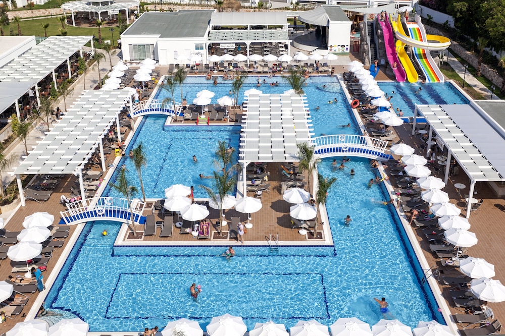 Karmir Resort And Spa Hotel 42/50