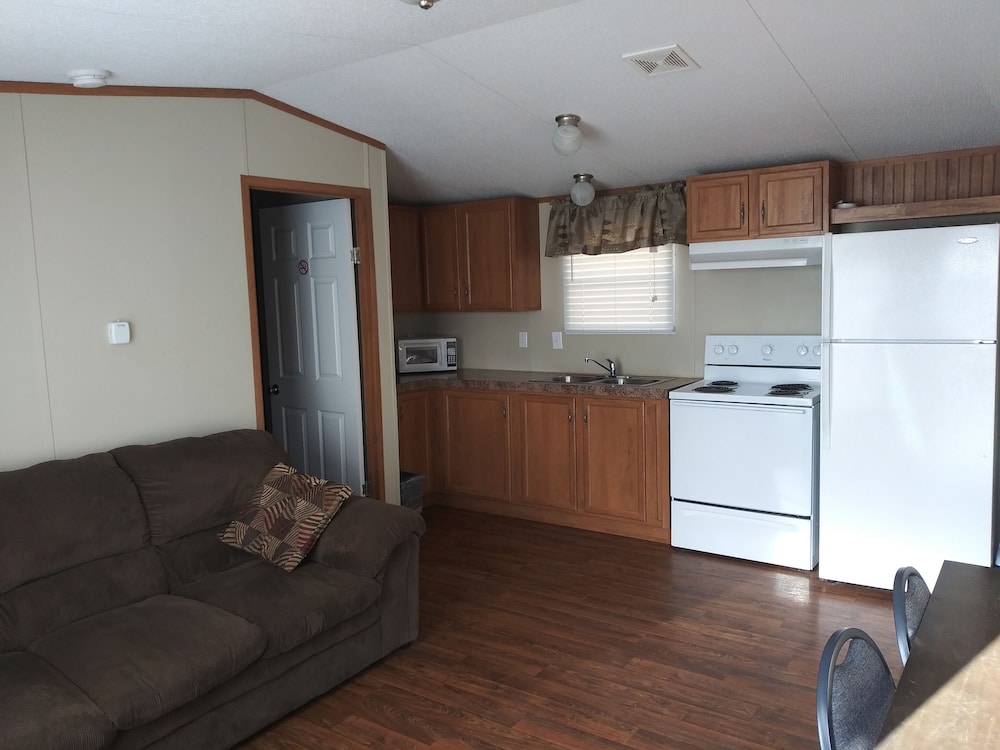 Cotulla Mobile Home 28/40
