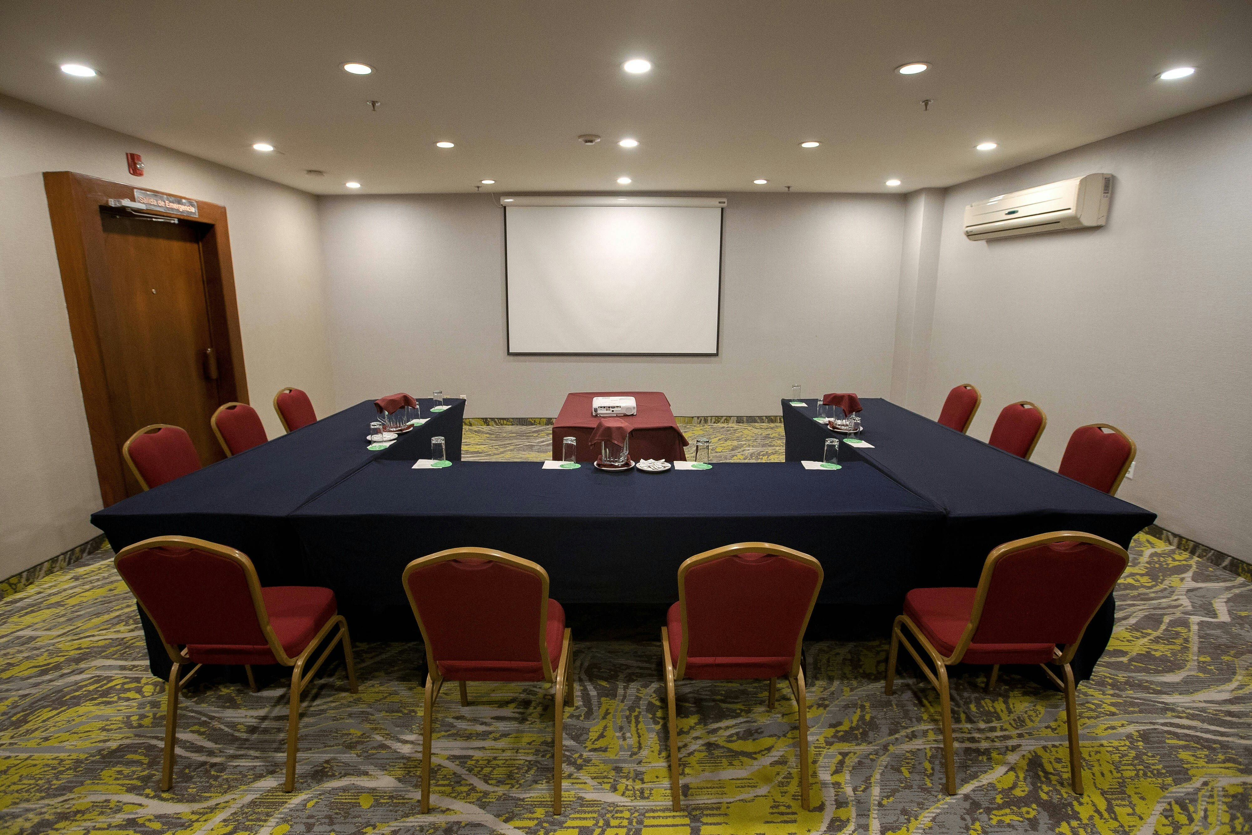 Courtyard By Marriott Mexico City Revolucion Ex Radisson Flamingos 25/31