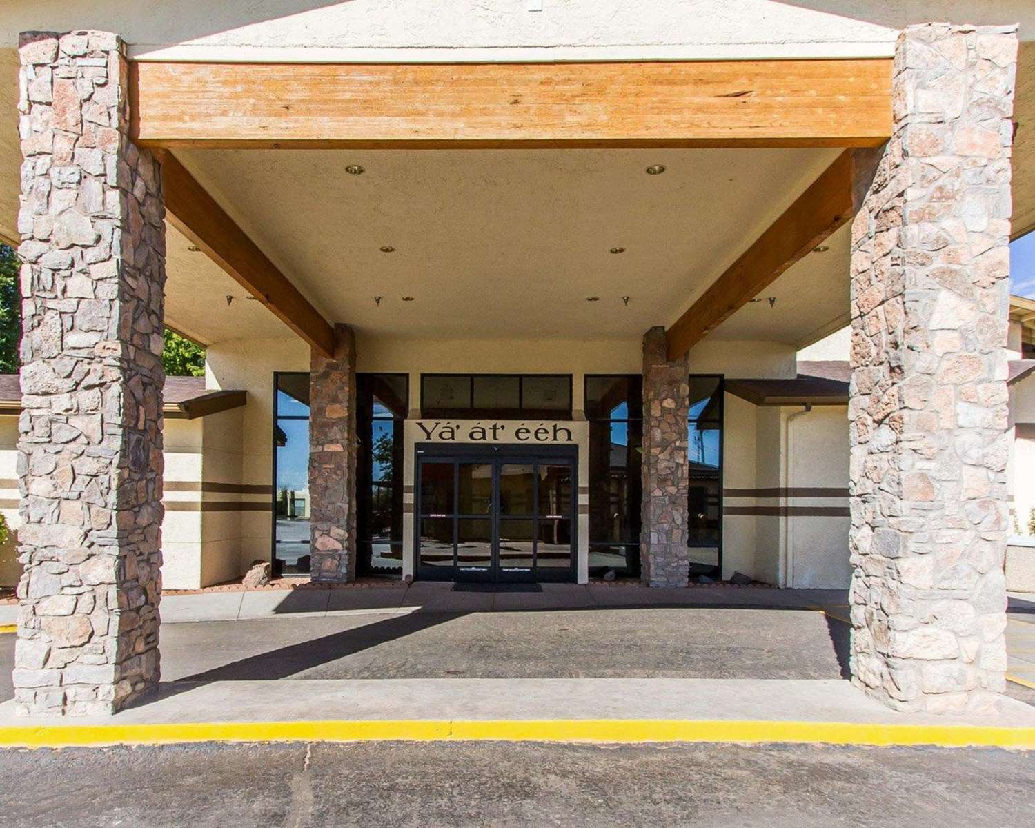 Navajoland Hotel of Tuba City 30/31