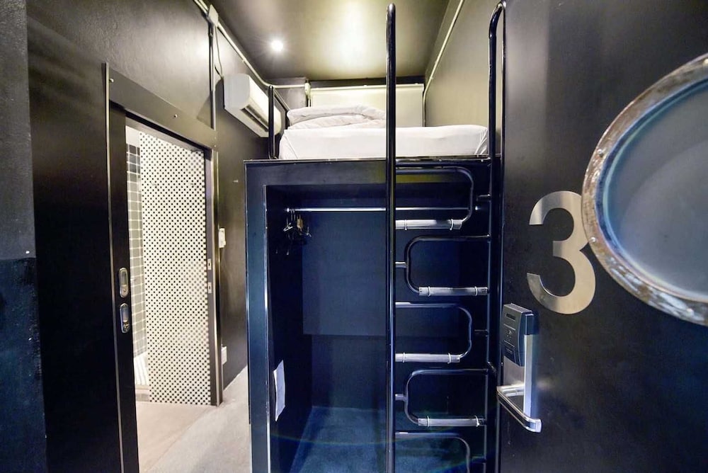 Collection O Jasaen Stylish Boutique Hotel 37/54