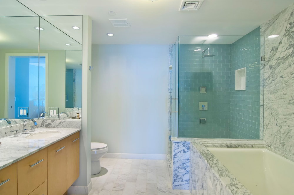 Waters Edge Resort Spa 49/50