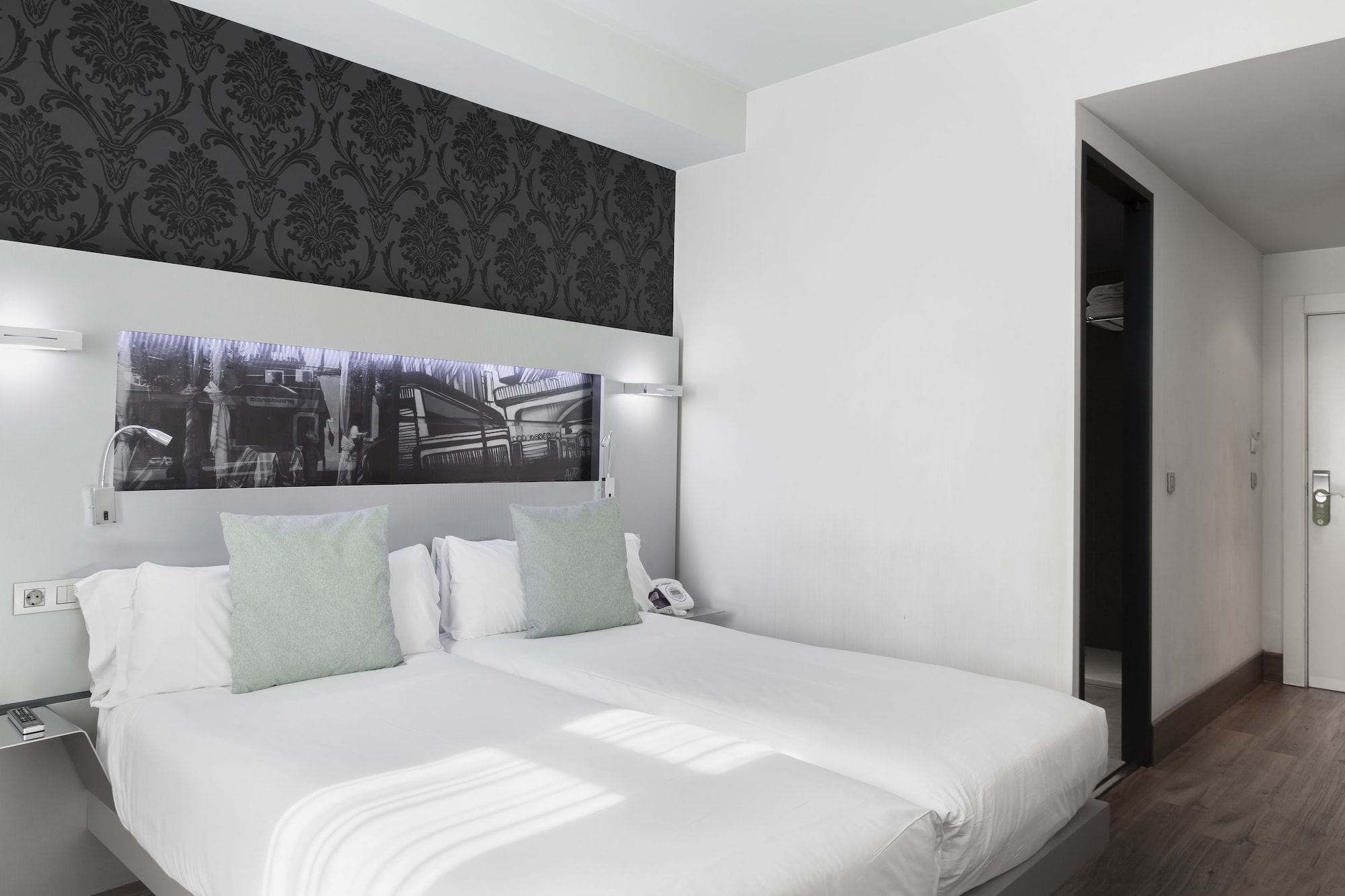 SUPERIOR, DOUBLE BED, TERRACE