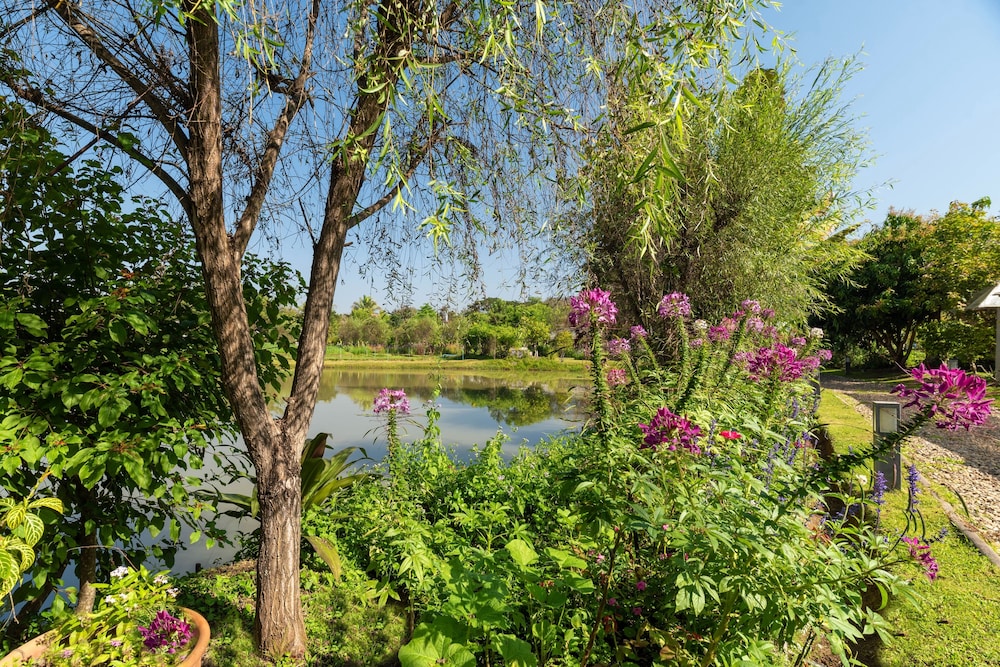 Pai Village Boutique Resort 40/50