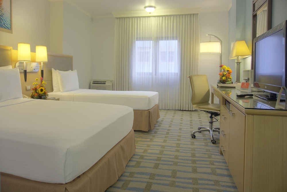Grand Hotel Guayaquil, Ascend Hotel Collection 50/61