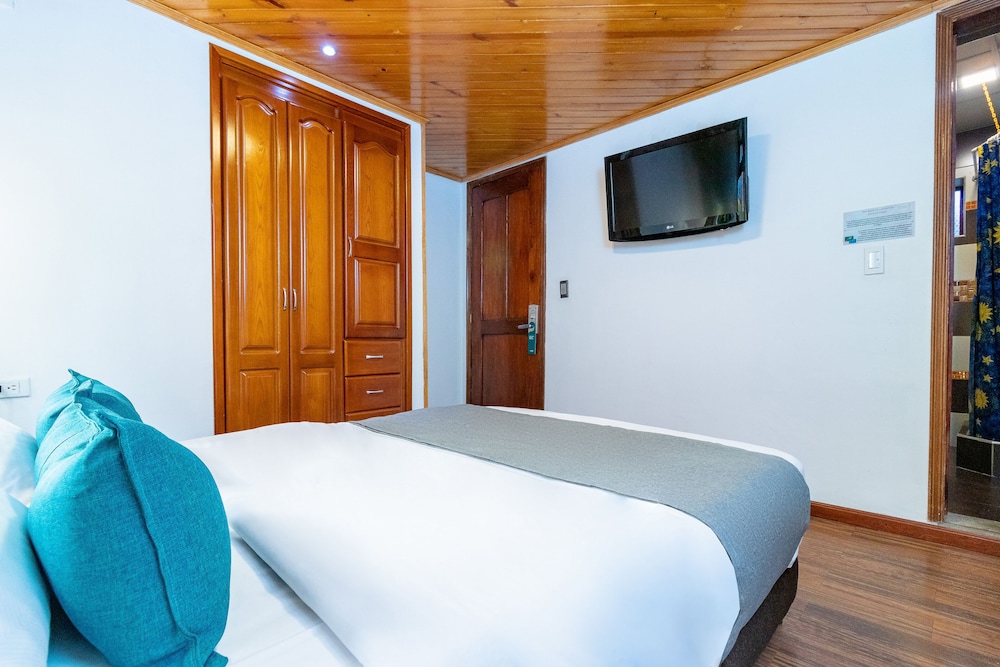 Hotel Ayenda Casa Candilejas 11/37