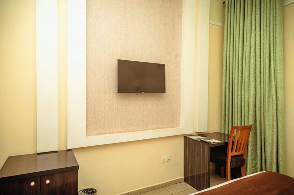 Gold Value Hotels 45/47