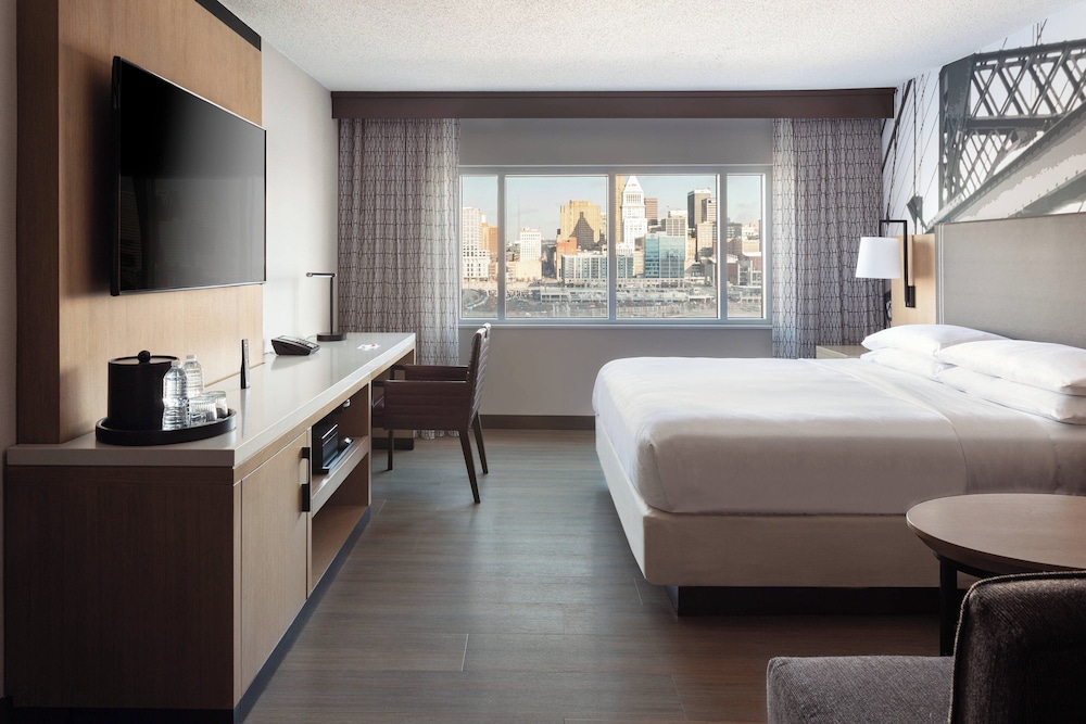 Room, King Bed, River View