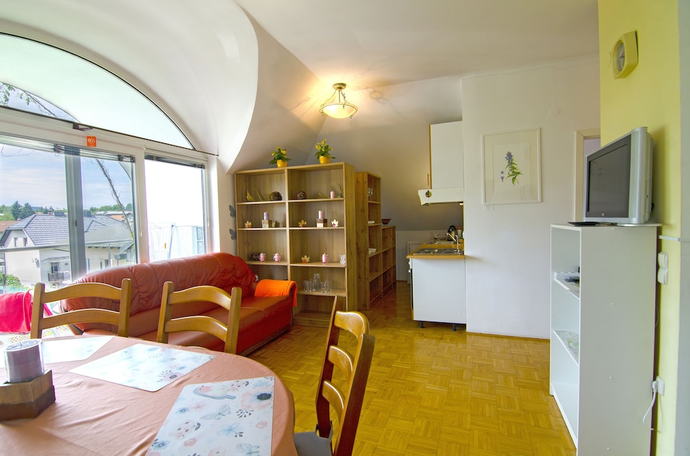 Family Guesthouse GreenSLO 33/50