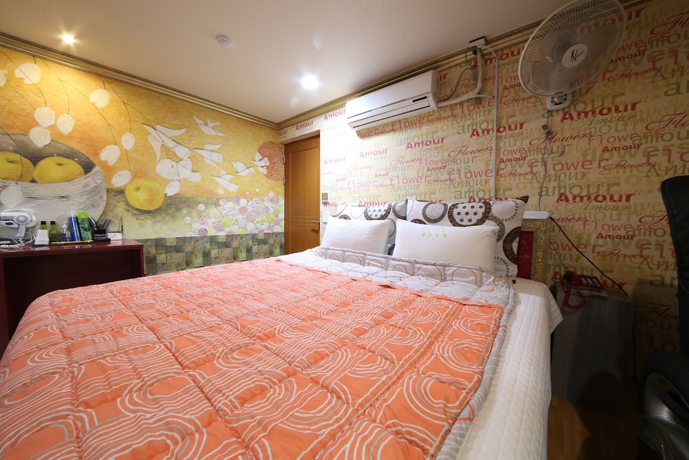 Sense Motel 22/50