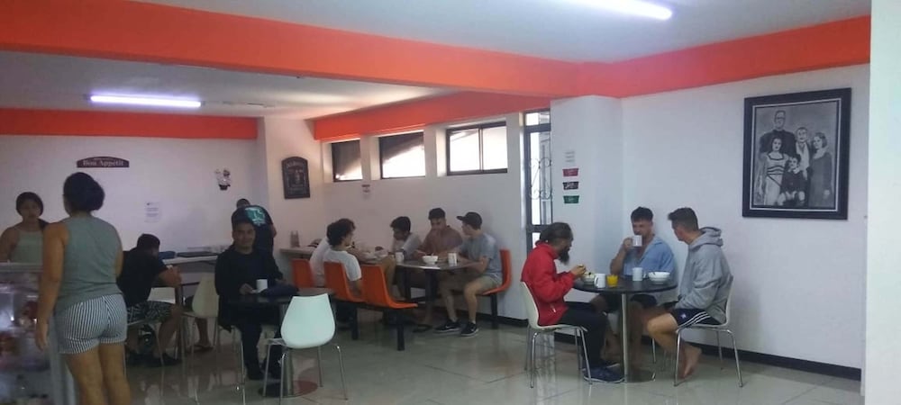 Hostel Del Paseo 29/50