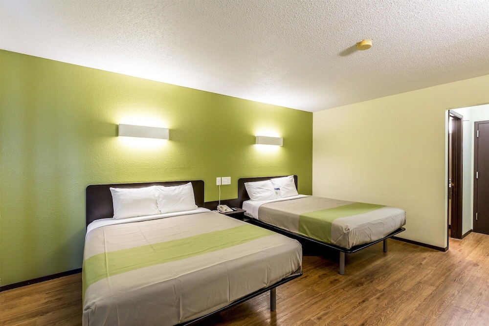 Motel6 Troy, IL 14/46