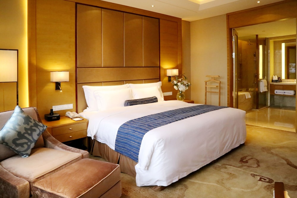 Wyndham Jingzhou 7/40