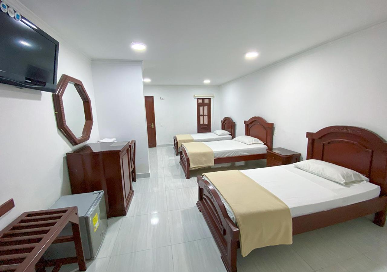 Hotel Exelsior 10/48
